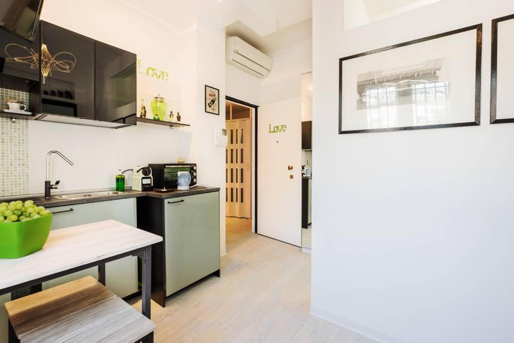 ℒovely & ℰlegant Studio Next To Duomo/Missori Milan Luaran gambar