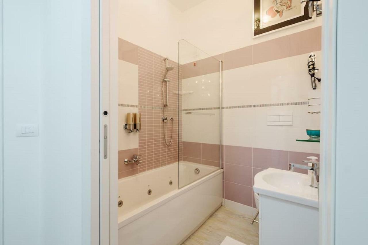 ℒovely & ℰlegant Studio Next To Duomo/Missori Milan Luaran gambar