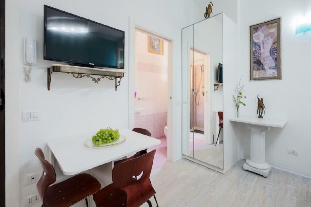 ℒovely & ℰlegant Studio Next To Duomo/Missori Milan Luaran gambar