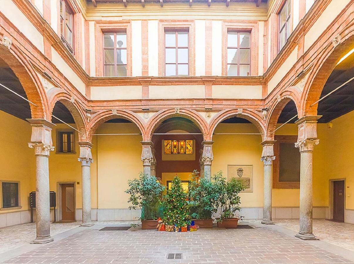 ℒovely & ℰlegant Studio Next To Duomo/Missori Milan Luaran gambar