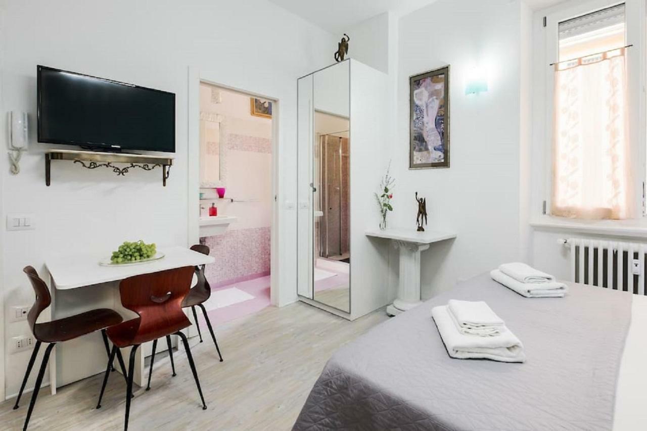 ℒovely & ℰlegant Studio Next To Duomo/Missori Milan Luaran gambar